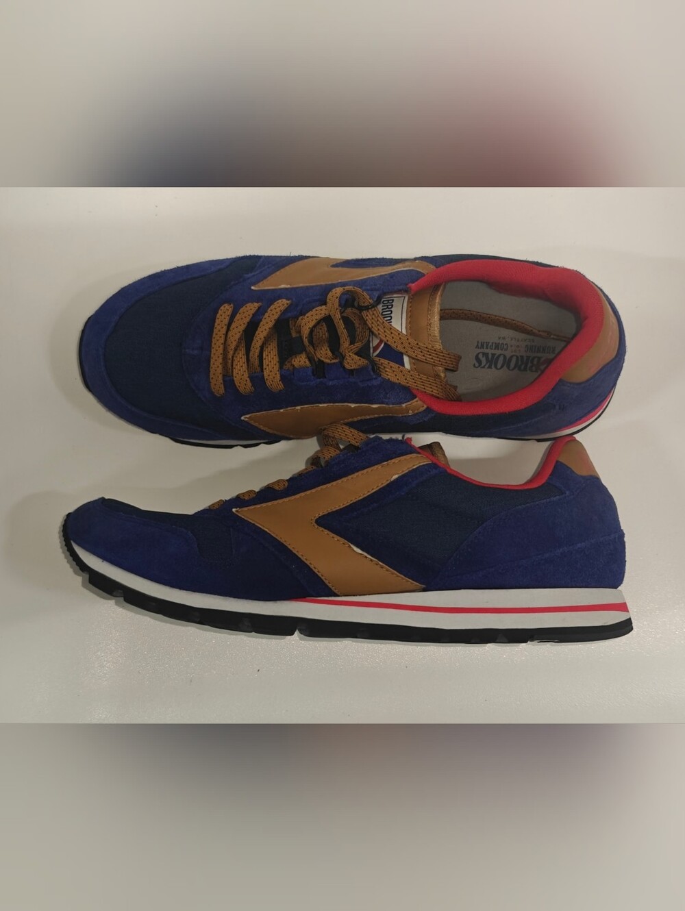 Brooks Chariot 12 Men’s Running Shoes Athletic Trainer Sneakers